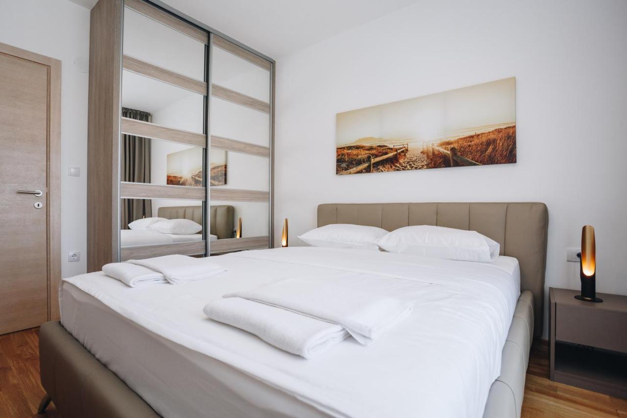 Status-M Apartments Bečići エクステリア 写真