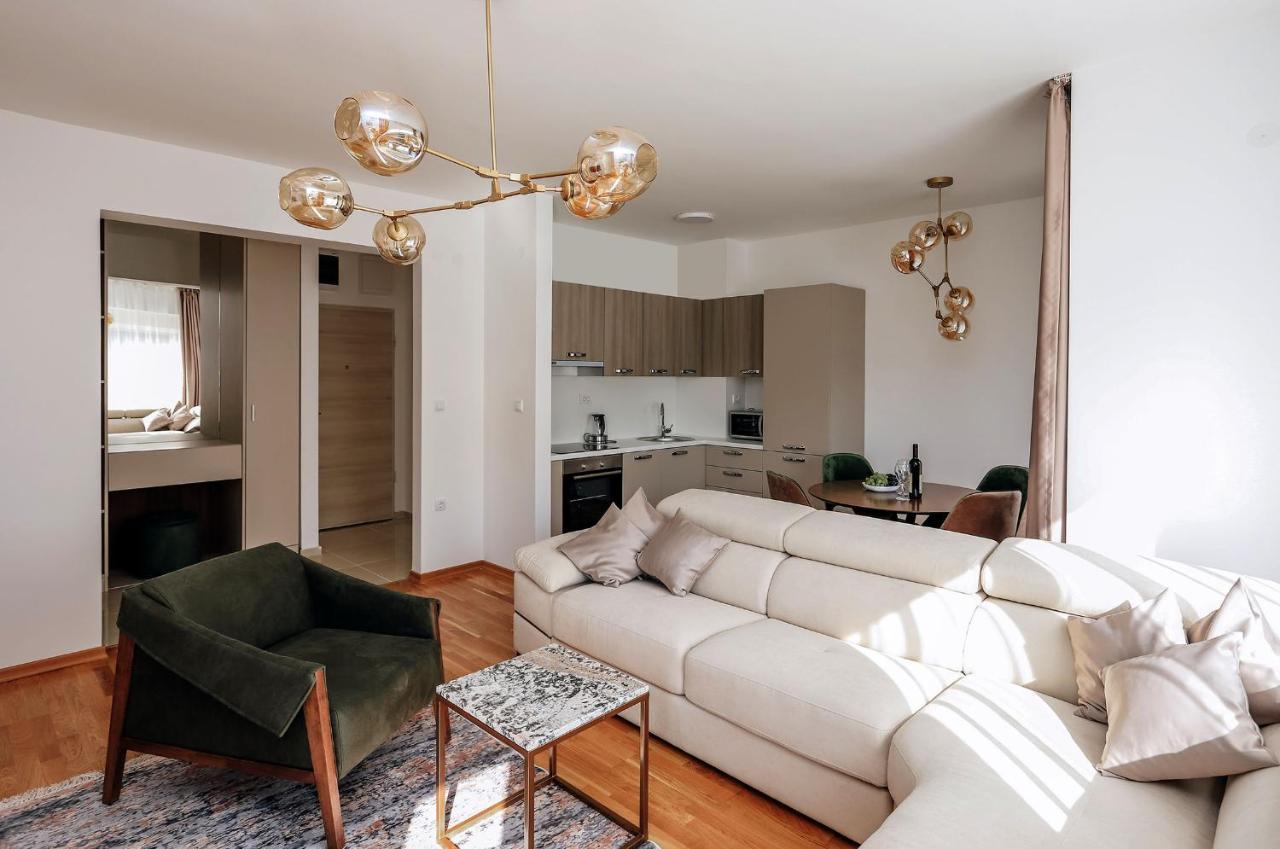 Status-M Apartments Bečići エクステリア 写真