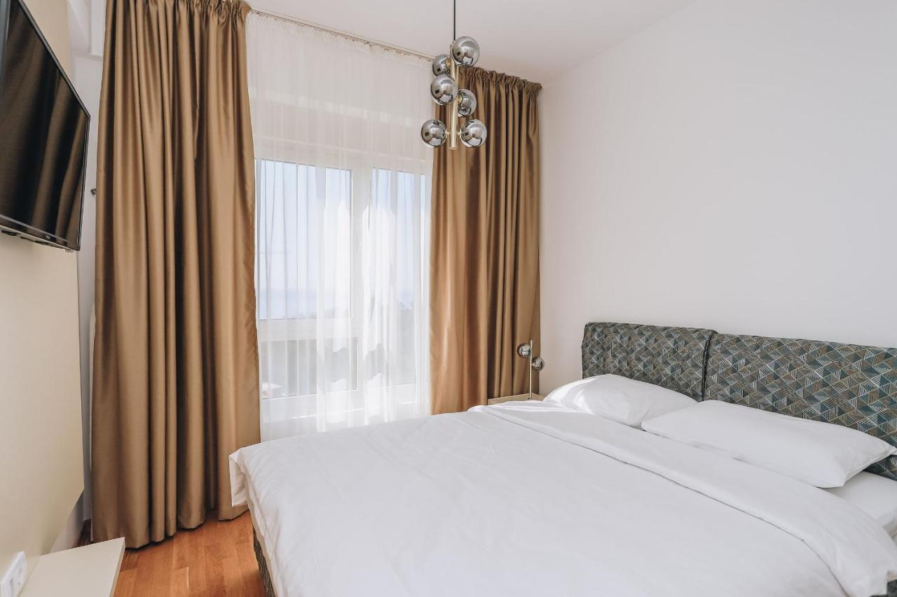Status-M Apartments Bečići エクステリア 写真