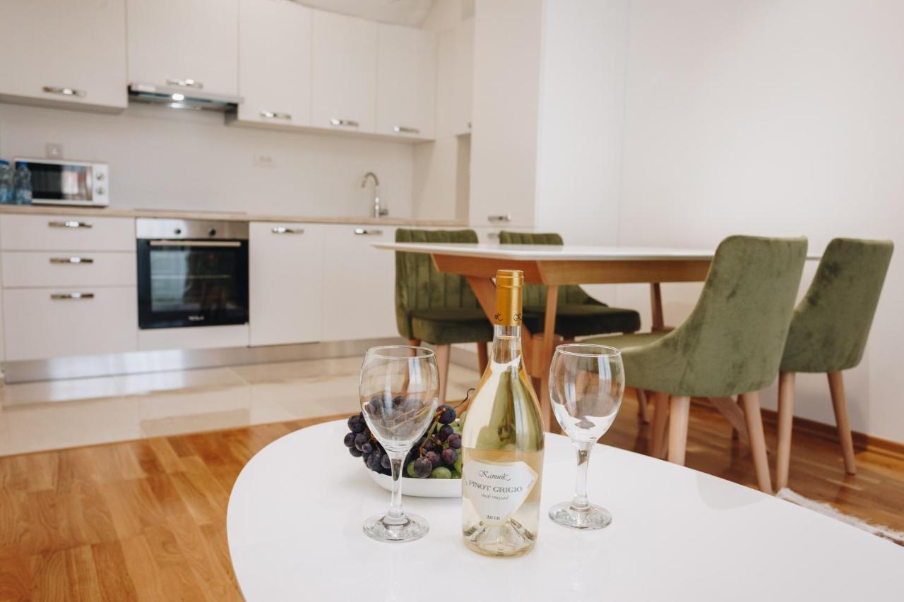 Status-M Apartments Bečići エクステリア 写真