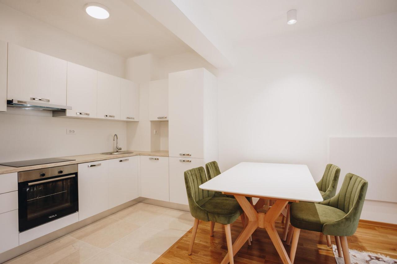 Status-M Apartments Bečići エクステリア 写真
