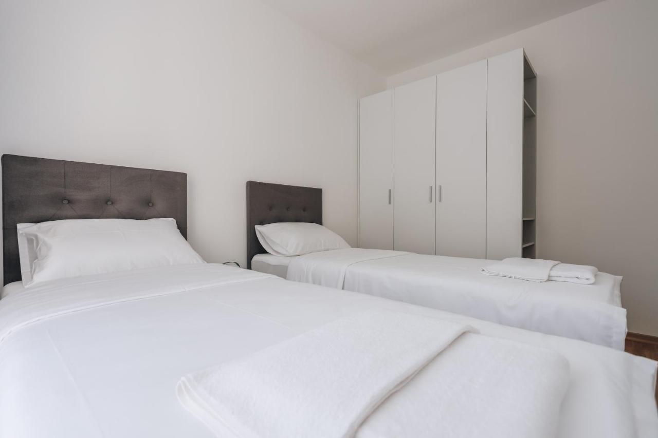 Status-M Apartments Bečići エクステリア 写真