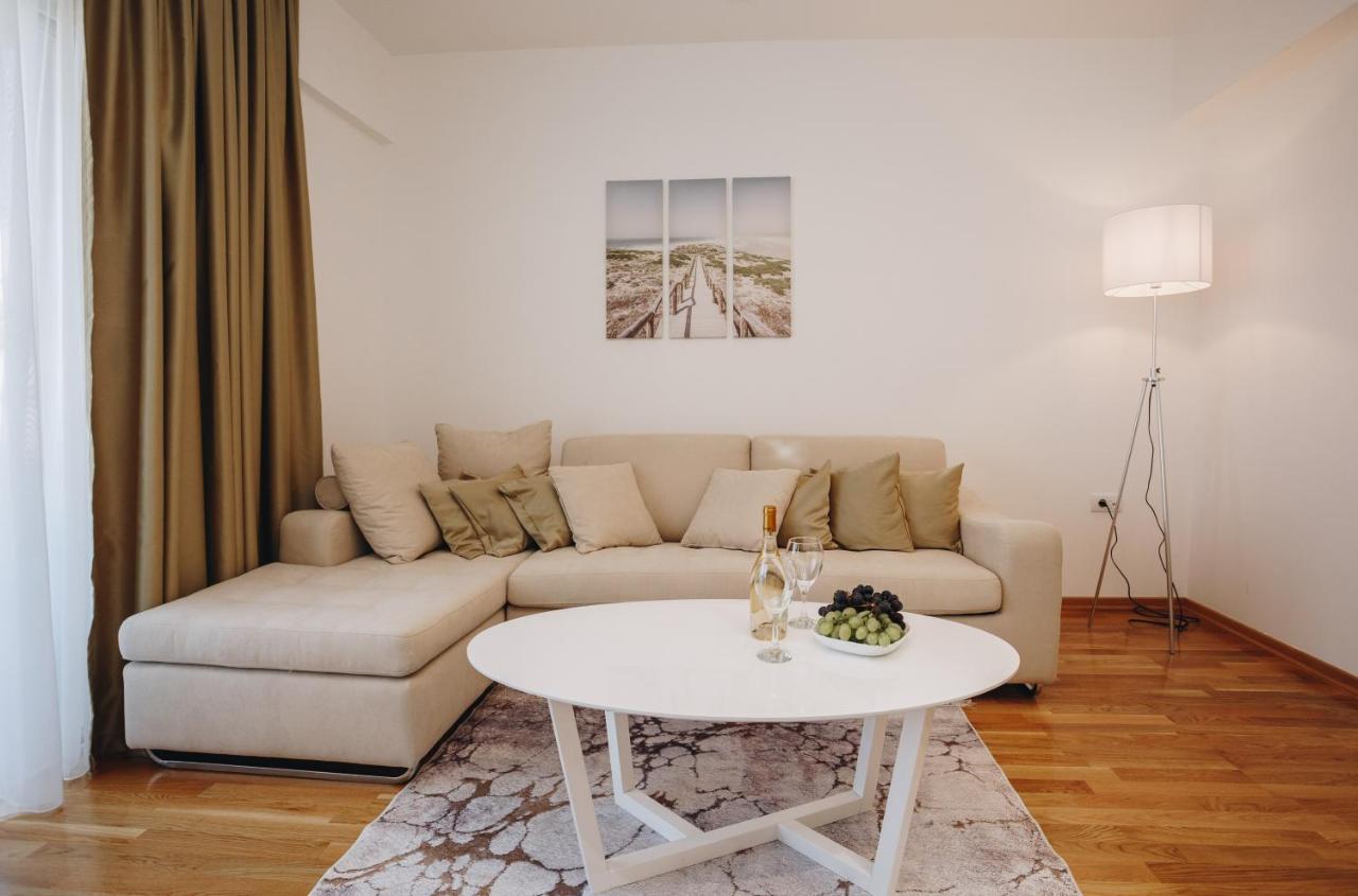 Status-M Apartments Bečići エクステリア 写真