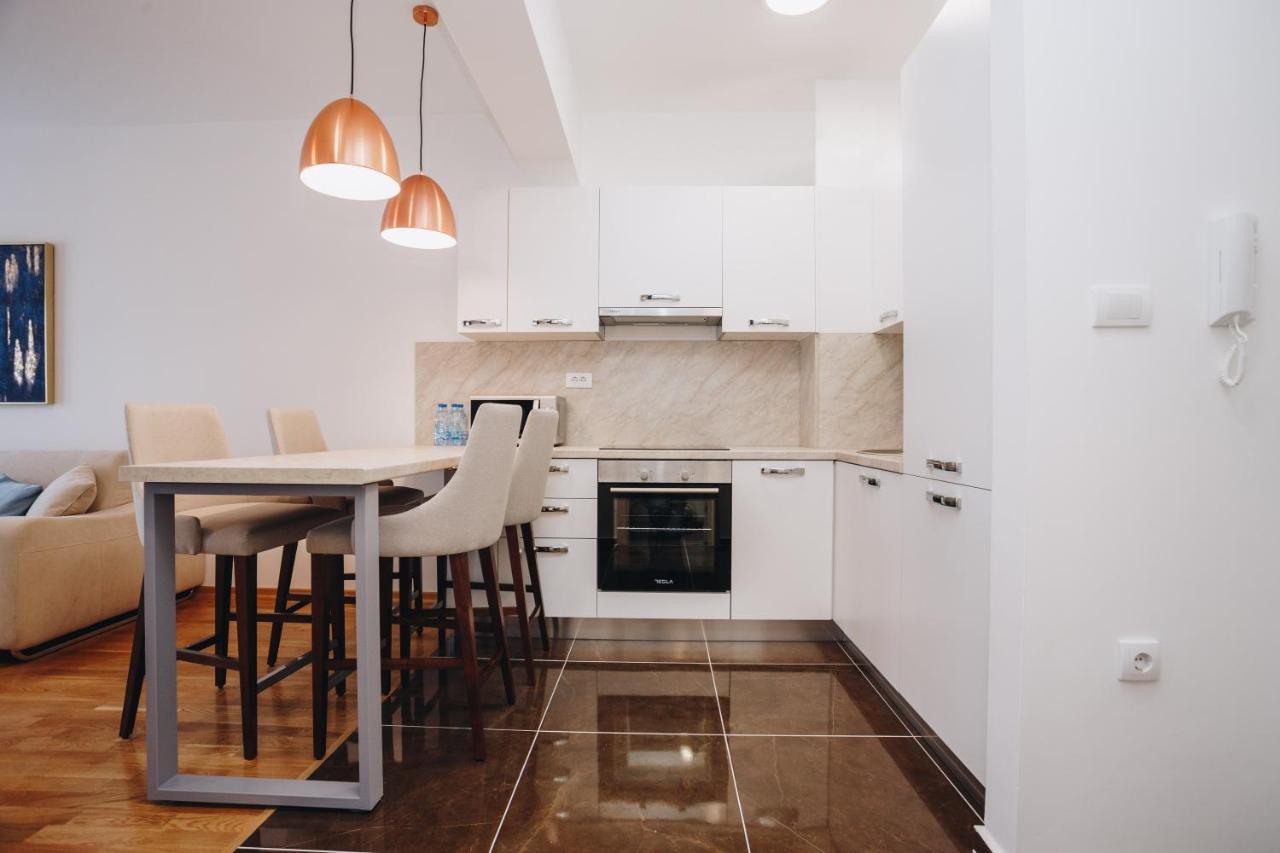 Status-M Apartments Bečići エクステリア 写真