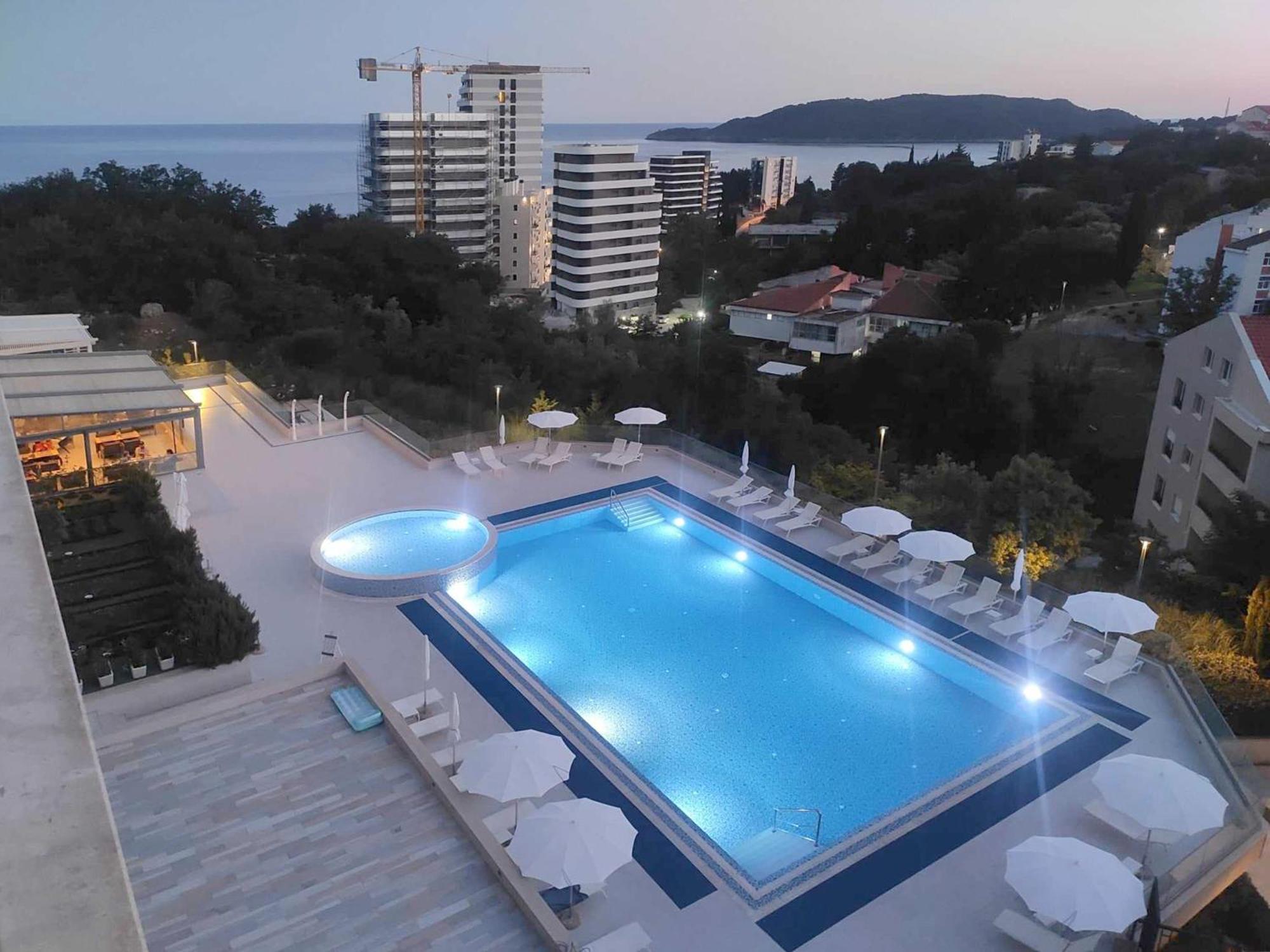 Status-M Apartments Bečići エクステリア 写真